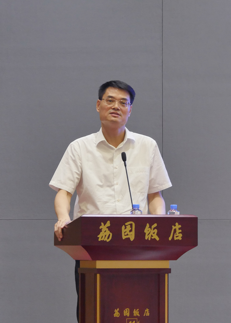 医生掀开奶罩边躁边狠狠躁视频