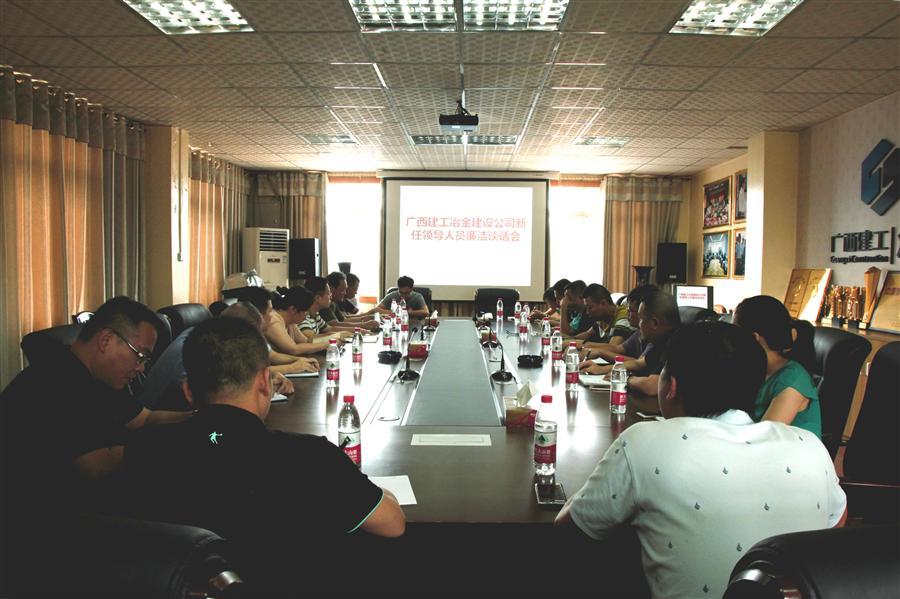 医生掀开奶罩边躁边狠狠躁视频