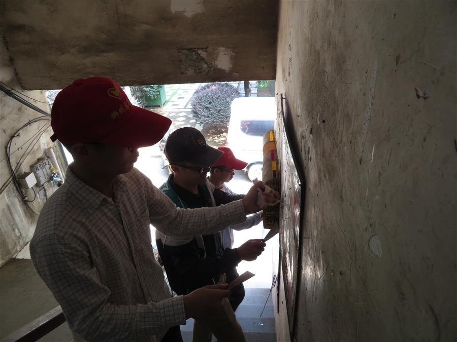 医生掀开奶罩边躁边狠狠躁视频