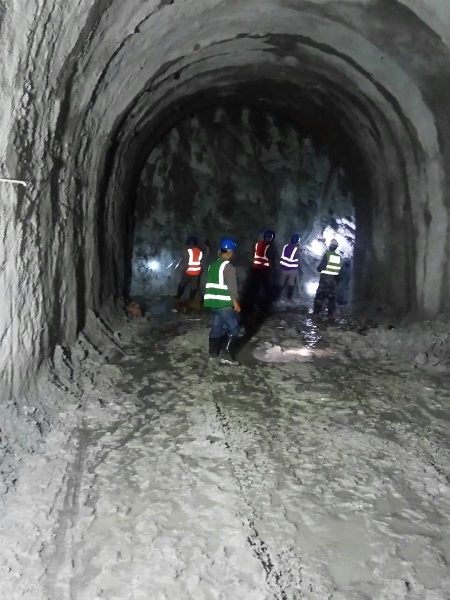 医生掀开奶罩边躁边狠狠躁视频