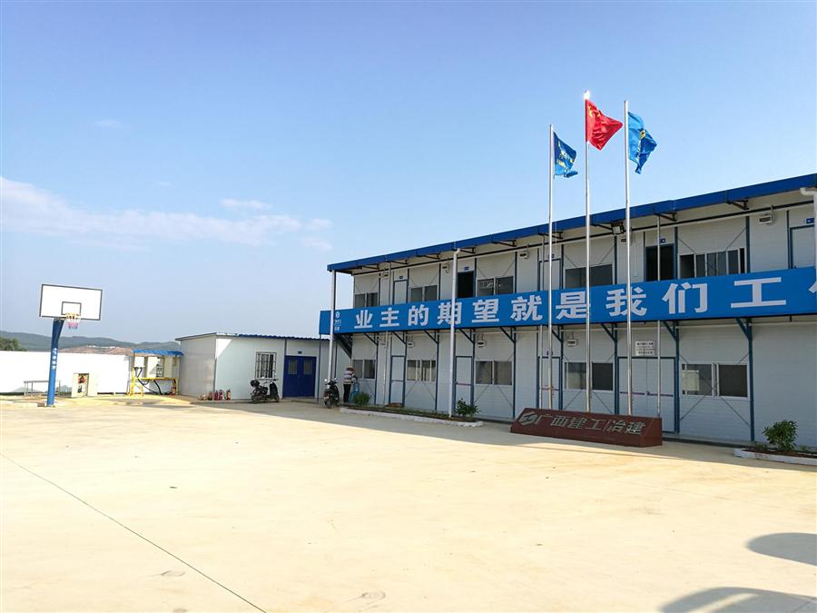 医生掀开奶罩边躁边狠狠躁视频