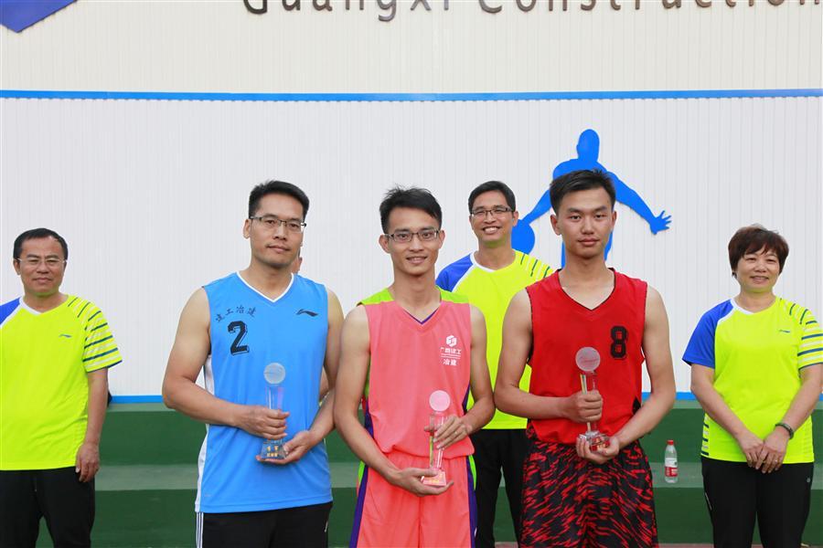 医生掀开奶罩边躁边狠狠躁视频