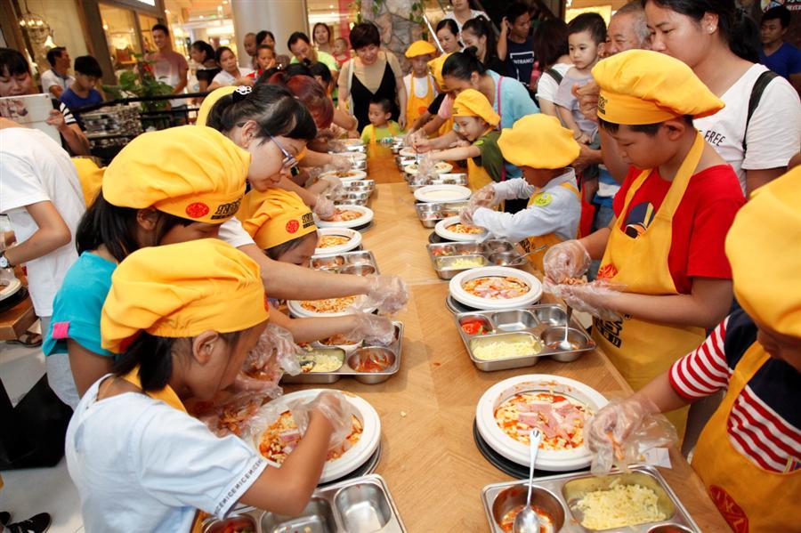 医生掀开奶罩边躁边狠狠躁视频