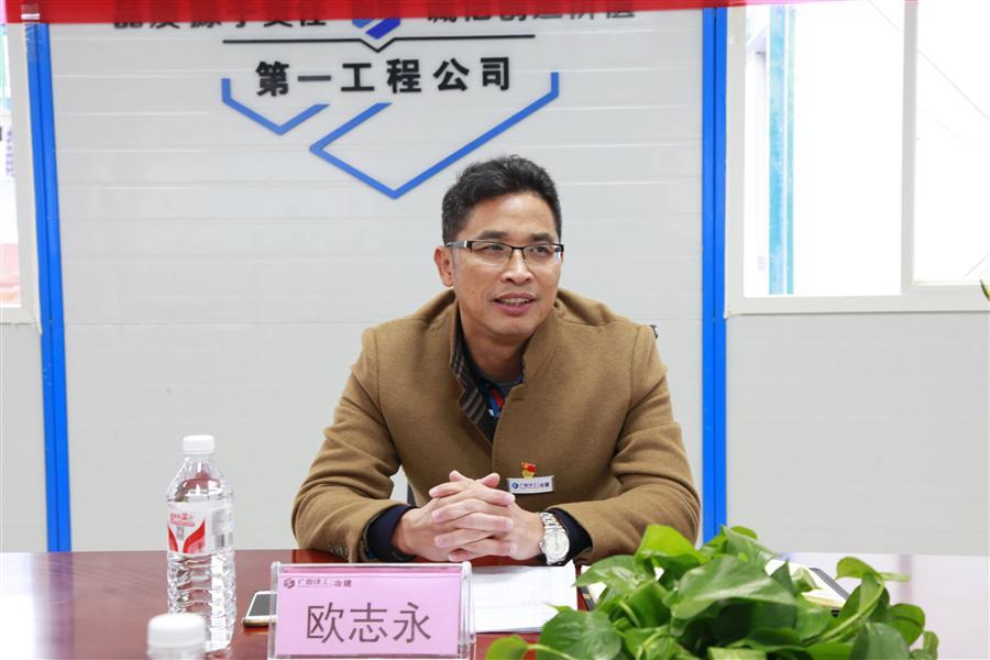 医生掀开奶罩边躁边狠狠躁视频
