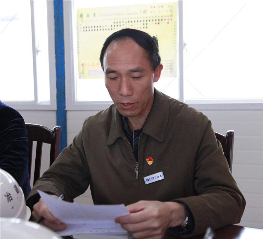 医生掀开奶罩边躁边狠狠躁视频