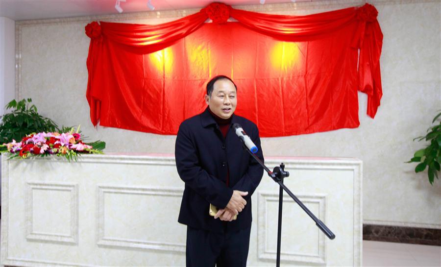 医生掀开奶罩边躁边狠狠躁视频