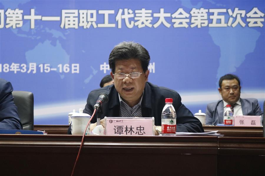 医生掀开奶罩边躁边狠狠躁视频