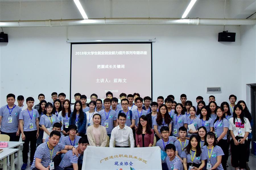 医生掀开奶罩边躁边狠狠躁视频