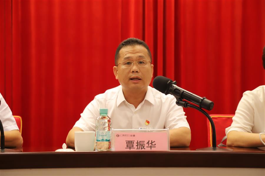 医生掀开奶罩边躁边狠狠躁视频