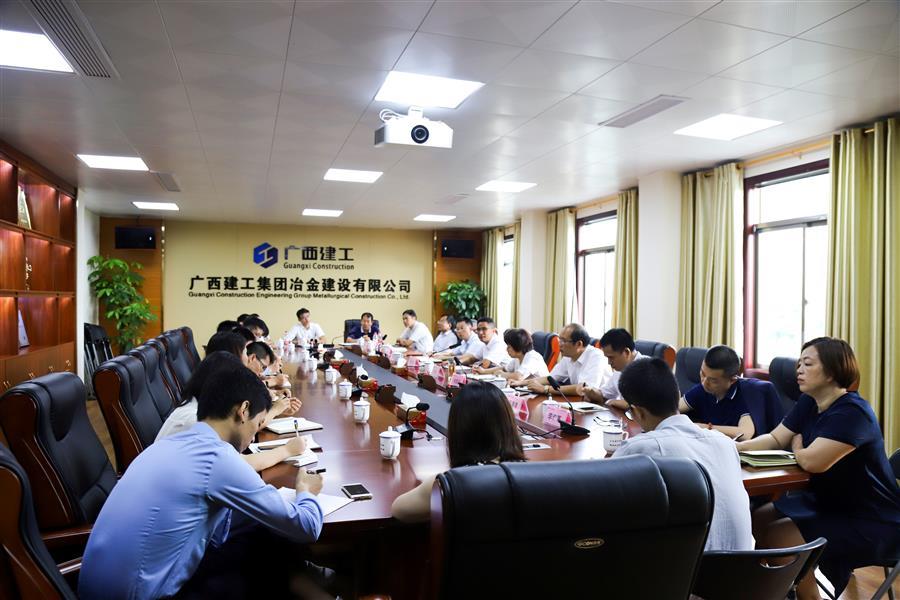 医生掀开奶罩边躁边狠狠躁视频