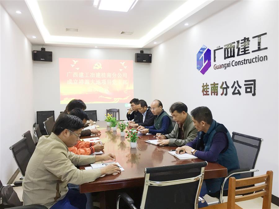 医生掀开奶罩边躁边狠狠躁视频