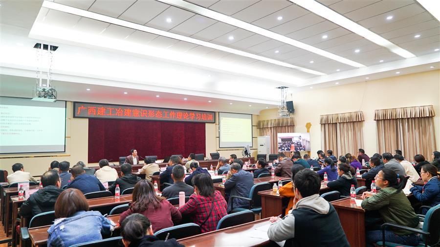 医生掀开奶罩边躁边狠狠躁视频