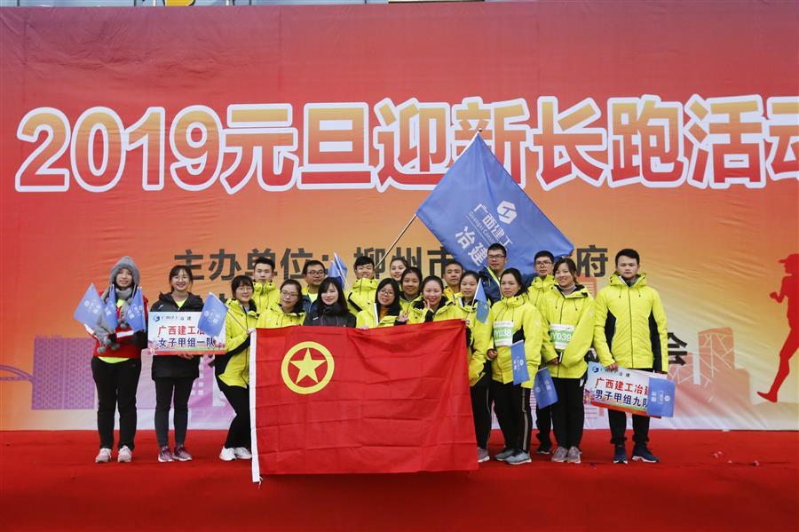 医生掀开奶罩边躁边狠狠躁视频