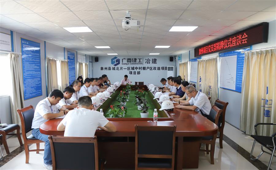 医生掀开奶罩边躁边狠狠躁视频