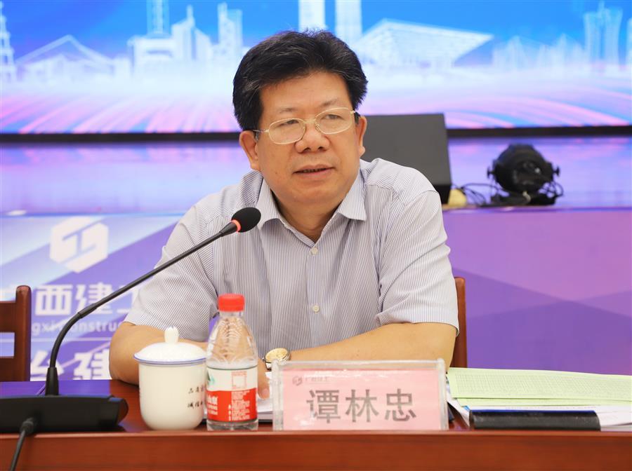 医生掀开奶罩边躁边狠狠躁视频