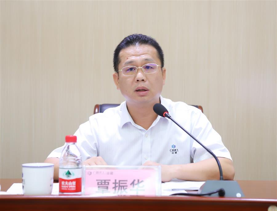 医生掀开奶罩边躁边狠狠躁视频