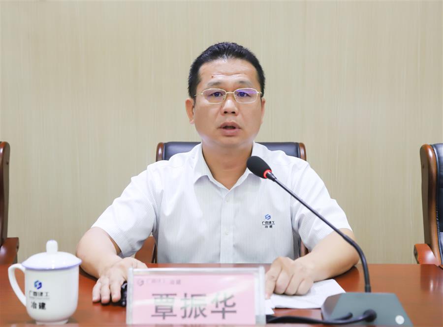医生掀开奶罩边躁边狠狠躁视频