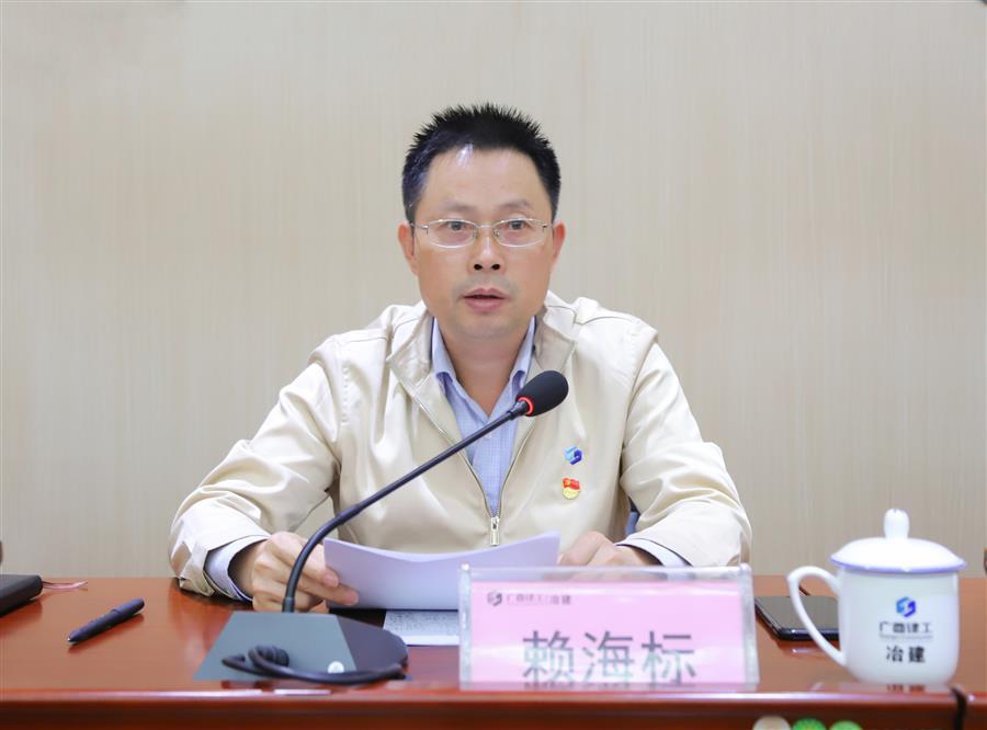 医生掀开奶罩边躁边狠狠躁视频