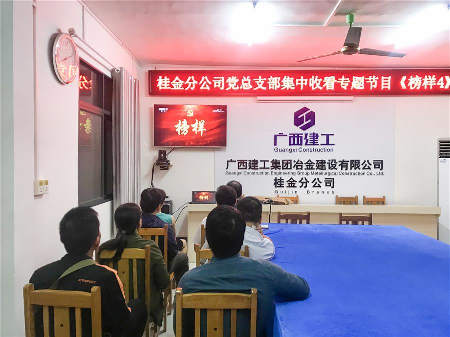 医生掀开奶罩边躁边狠狠躁视频