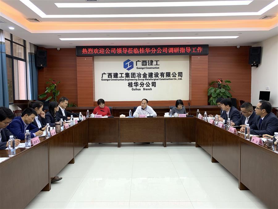 医生掀开奶罩边躁边狠狠躁视频