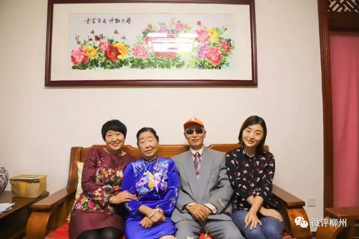医生掀开奶罩边躁边狠狠躁视频