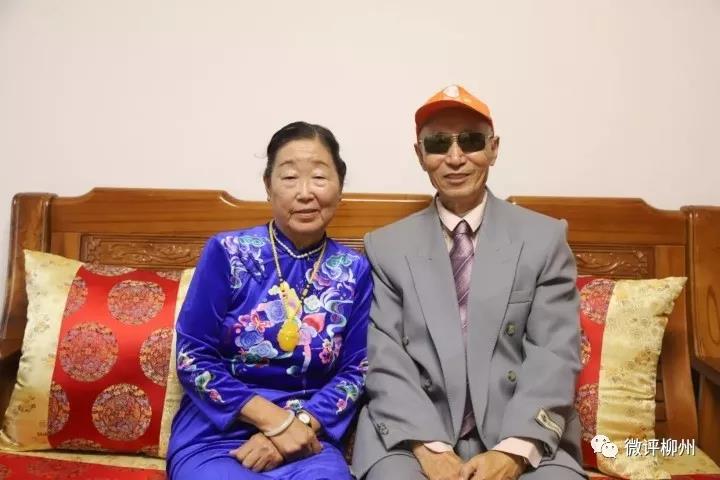 医生掀开奶罩边躁边狠狠躁视频