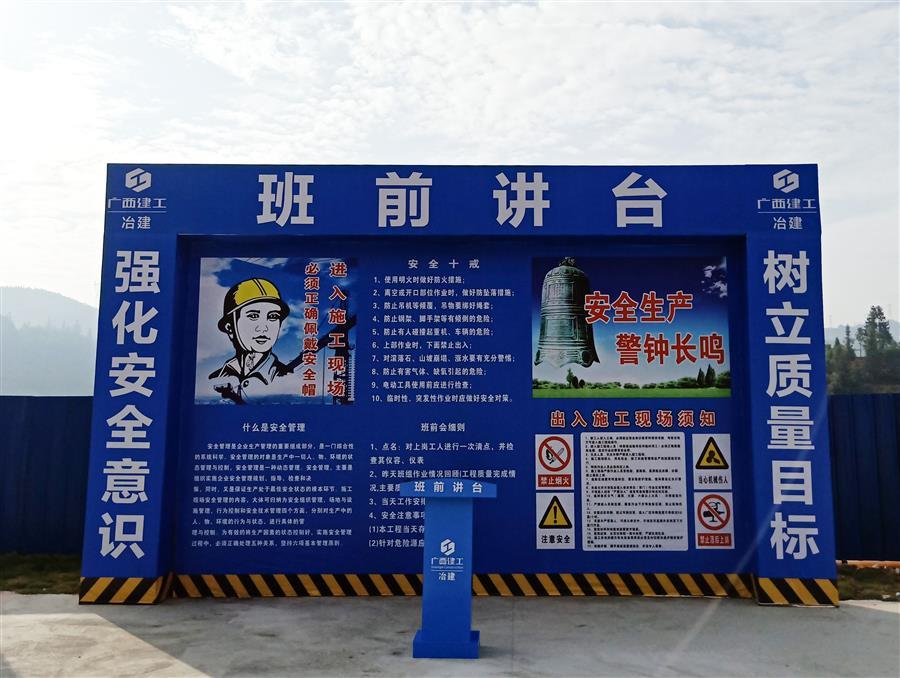医生掀开奶罩边躁边狠狠躁视频