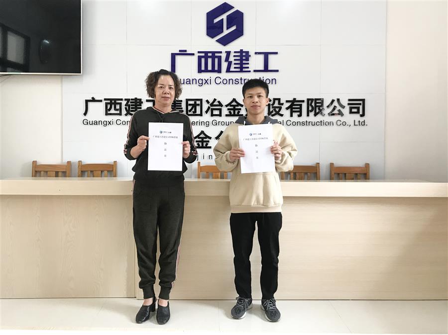 医生掀开奶罩边躁边狠狠躁视频