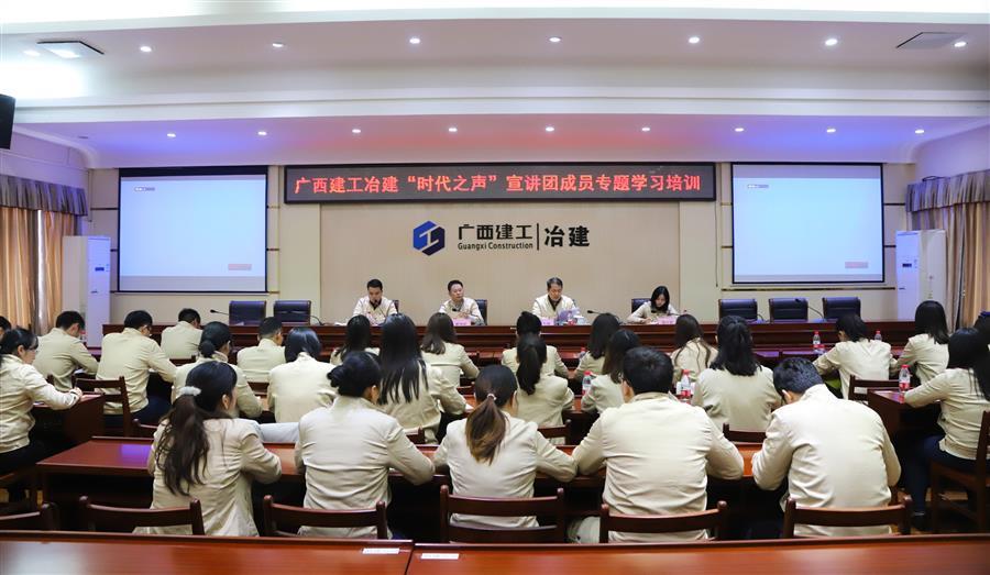 医生掀开奶罩边躁边狠狠躁视频