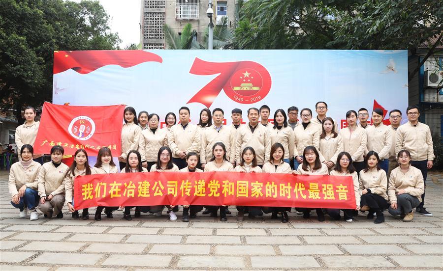 医生掀开奶罩边躁边狠狠躁视频