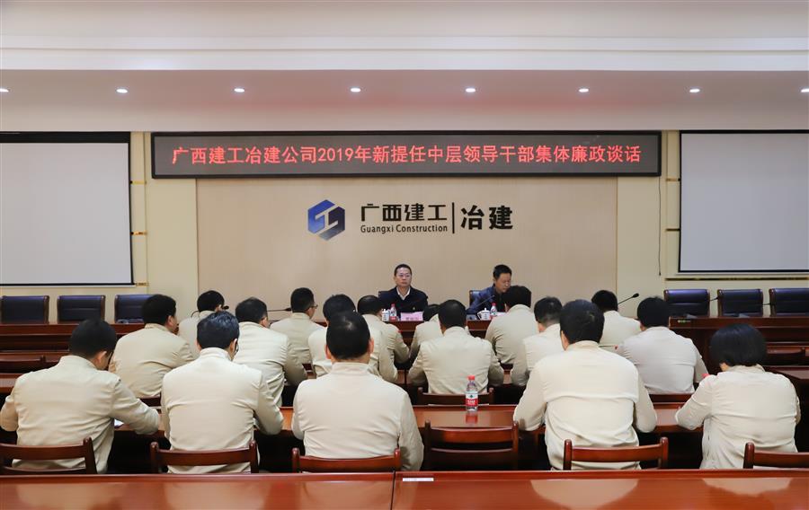 医生掀开奶罩边躁边狠狠躁视频