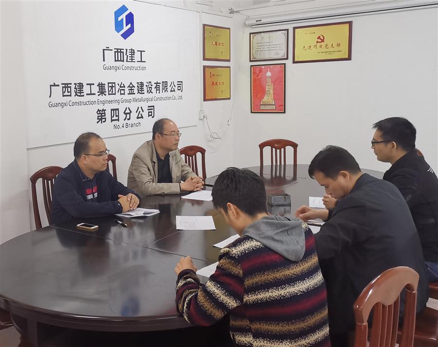 医生掀开奶罩边躁边狠狠躁视频
