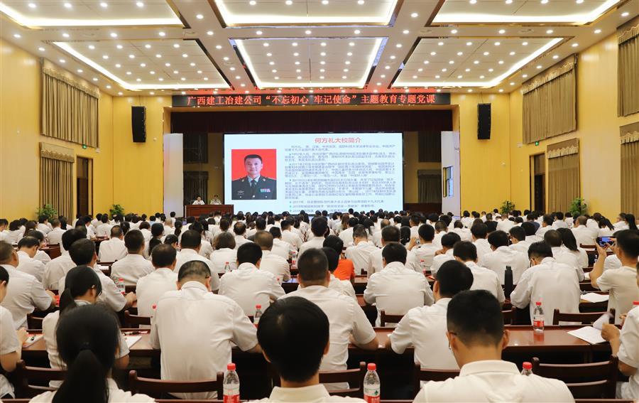 医生掀开奶罩边躁边狠狠躁视频