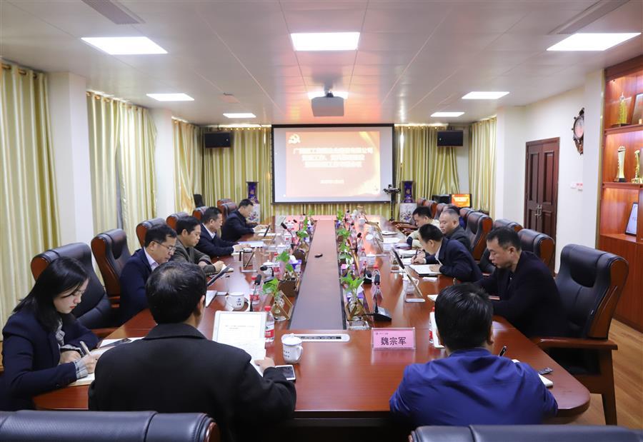 医生掀开奶罩边躁边狠狠躁视频