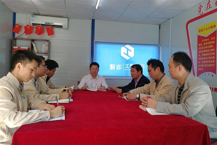 医生掀开奶罩边躁边狠狠躁视频