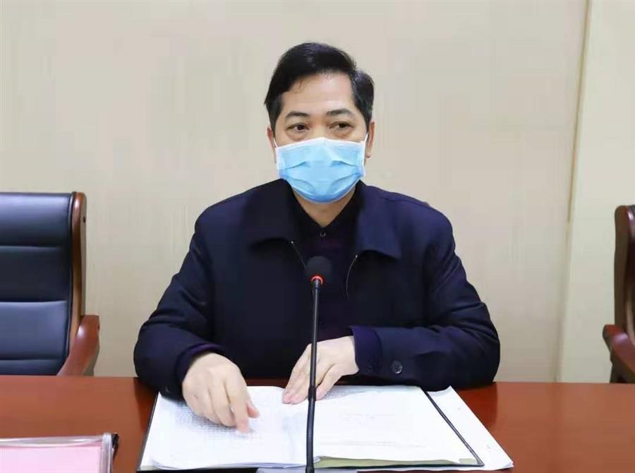 医生掀开奶罩边躁边狠狠躁视频