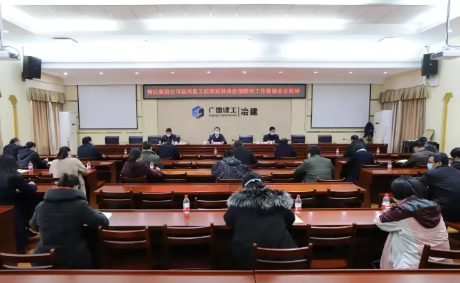 医生掀开奶罩边躁边狠狠躁视频