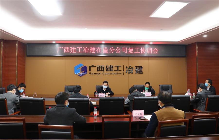 医生掀开奶罩边躁边狠狠躁视频