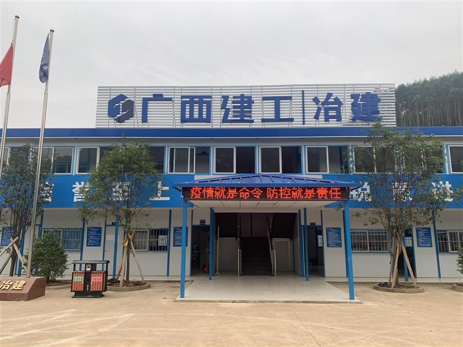 医生掀开奶罩边躁边狠狠躁视频