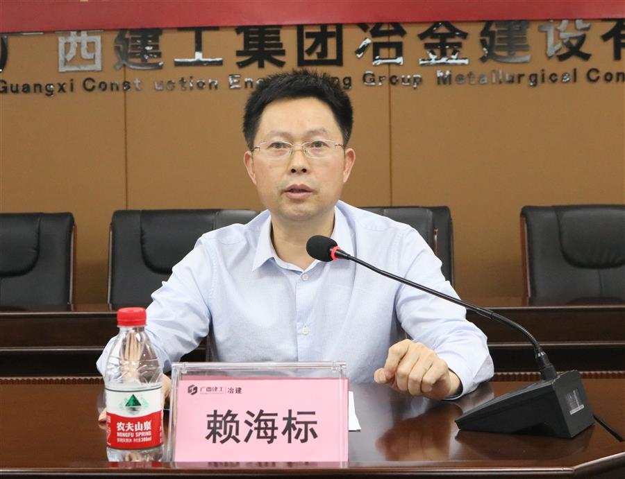 医生掀开奶罩边躁边狠狠躁视频