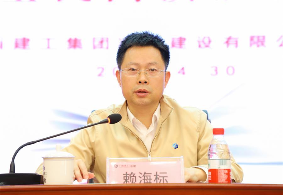 医生掀开奶罩边躁边狠狠躁视频