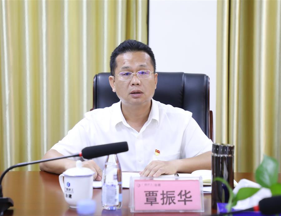 医生掀开奶罩边躁边狠狠躁视频