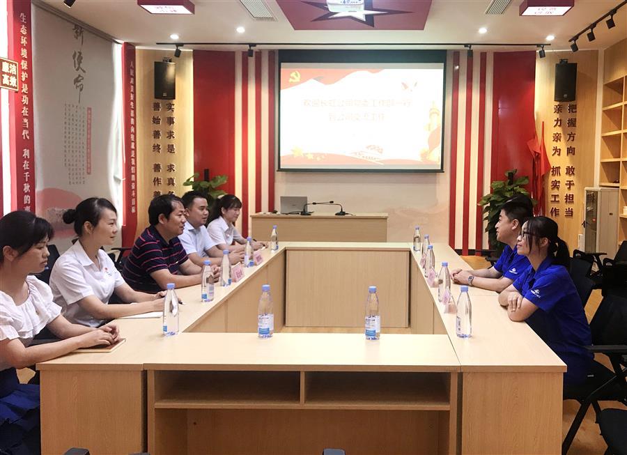 医生掀开奶罩边躁边狠狠躁视频