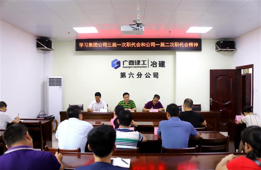 医生掀开奶罩边躁边狠狠躁视频
