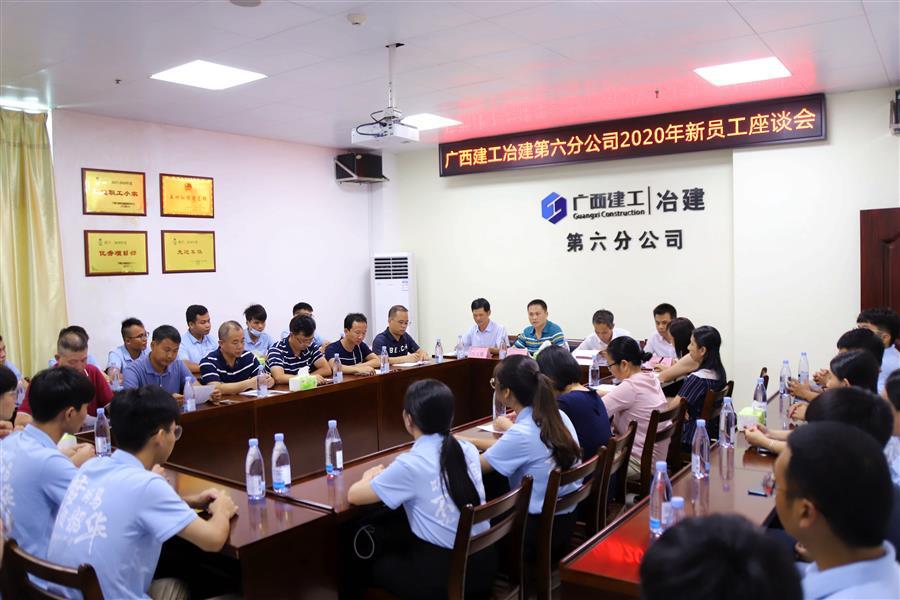 医生掀开奶罩边躁边狠狠躁视频