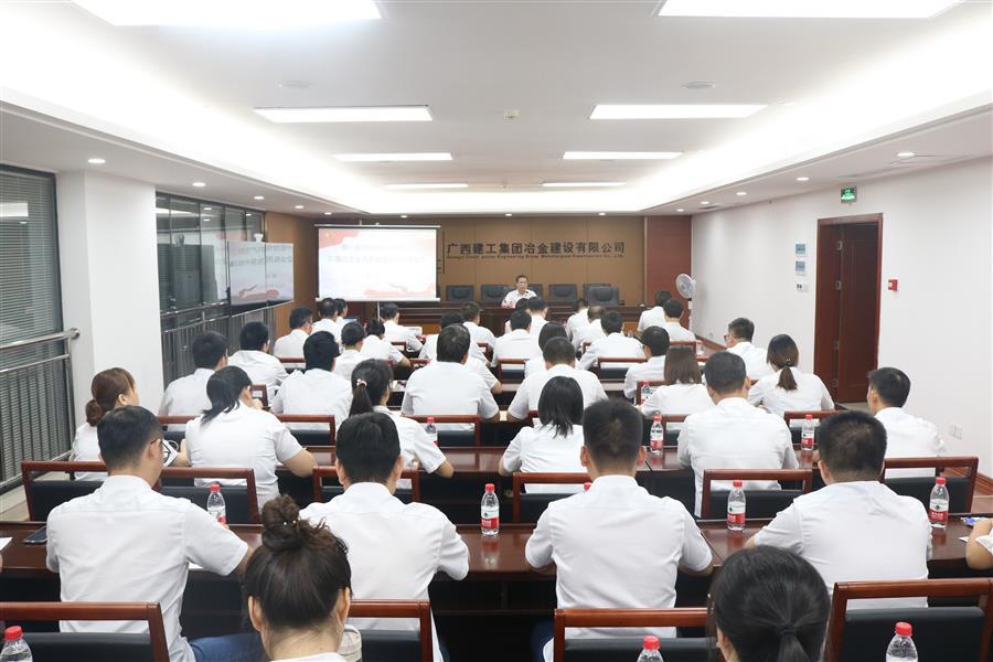 医生掀开奶罩边躁边狠狠躁视频