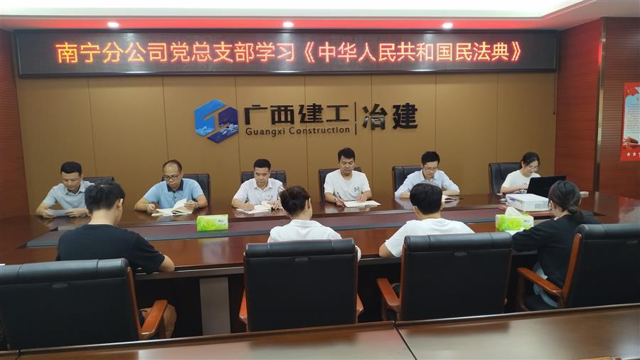 医生掀开奶罩边躁边狠狠躁视频