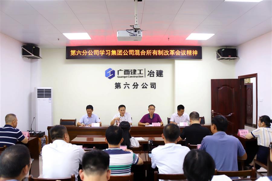 医生掀开奶罩边躁边狠狠躁视频