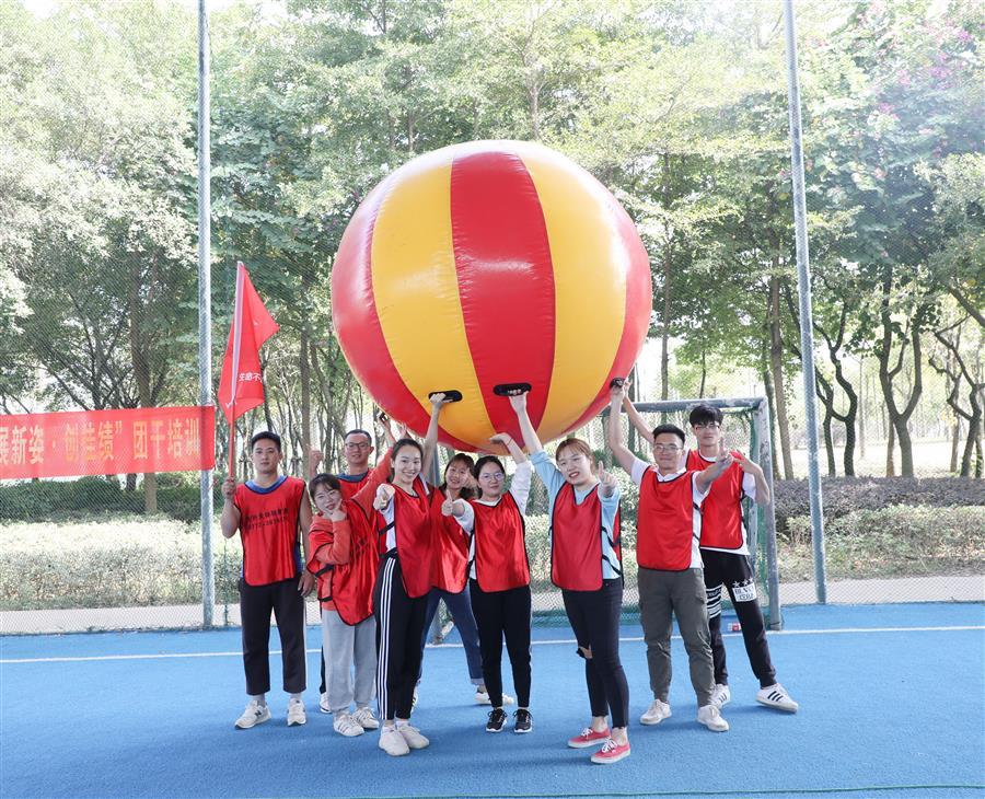 医生掀开奶罩边躁边狠狠躁视频