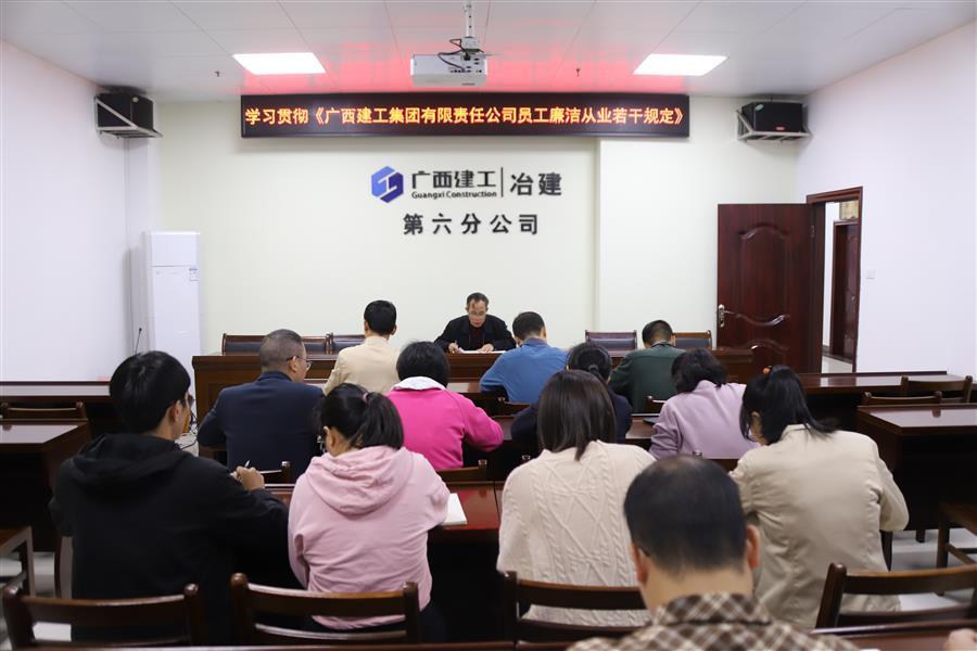 医生掀开奶罩边躁边狠狠躁视频